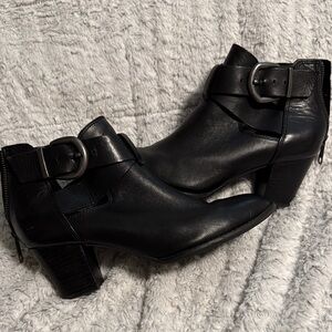 Vionic Black Ankle Booties with Buckle